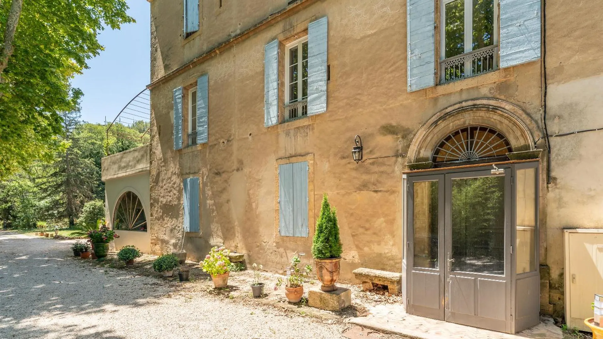 Chez Isabelle Et Jacques 4 Pers Apartment Grans
